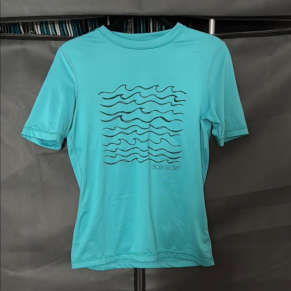 Body Glove Aqua Blue Graphic Rash Guard Shirt